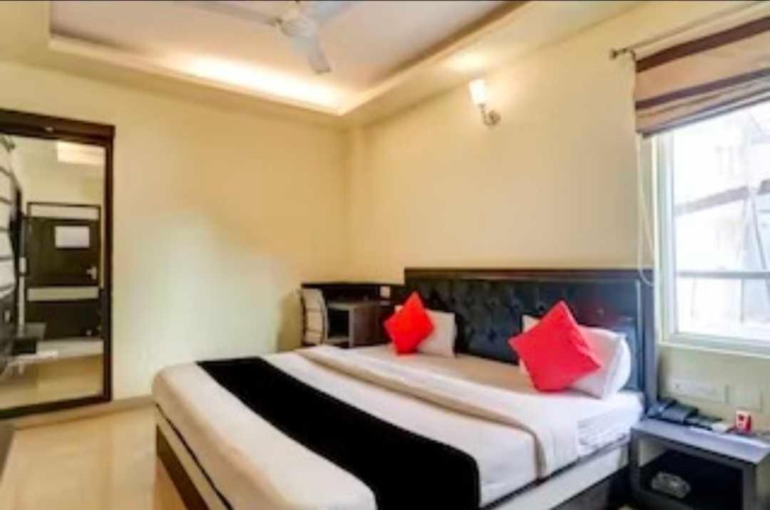 Collection O Hotel Kashi Inn Varanasi Exteriör bild